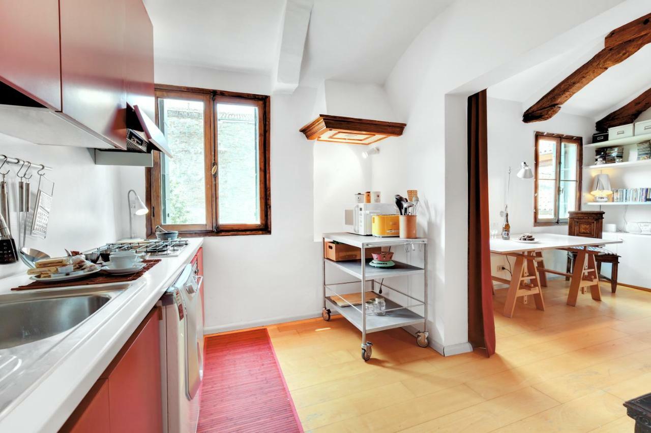 Bragora Smoochy Attic In Venecia